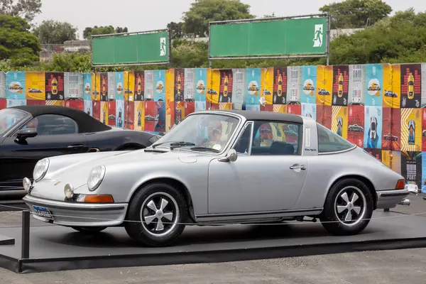 stock image Sao Paulo, Brazil - nov18, 2023 -  Siver Classic Porsche 911 S Targa at exibition on Sao Paulo show car 