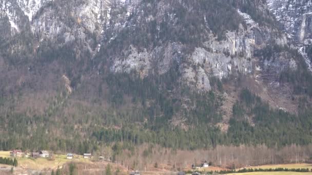 Bad Goisern Austria Marzec 2023 Piękny Widok Miasto Górskie Jezioro — Wideo stockowe