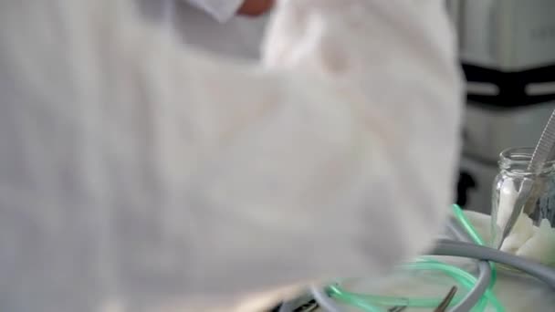 ウクライナのドニプロ 2023年3月 メヒニコフ病院 地域専門外科センター 軍病院だ 手術中の医者 医者は負傷した兵士を手術する — ストック動画