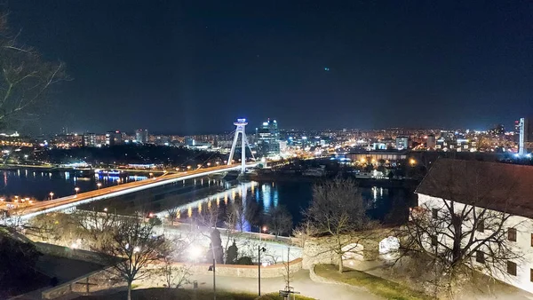 Bratysława Słowacja Marzec 2023 Wieczorny Widok Miasto Most Snp — Zdjęcie stockowe