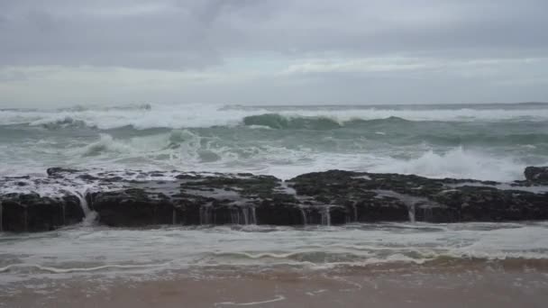 Praia Magoito Sintra Portugal Mars 2023 Utsikt Över Havet Klippor — Stockvideo