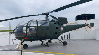 Portekiz, Lizbon, 16 Mart 2023: Büyük Başarı Kalesi manzarası, müzede sergiler. Müzedeki askeri teçhizat. Bom Sucesso Kalesi Lisbao. Forte do Bom Sucesso