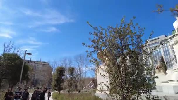 Мадрид Испания Марта 2023 Года Вид Площадь Пласа Эфеса Люди — стоковое видео