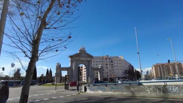 Испания Мадрид Марта 2023 Года Вид Достопримечательность Гате Тбедо Автомобильное — стоковое видео