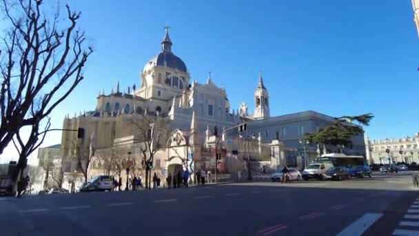 Madryt Hiszpania Marca 2023 Widok Katedrę Almudena — Wideo stockowe