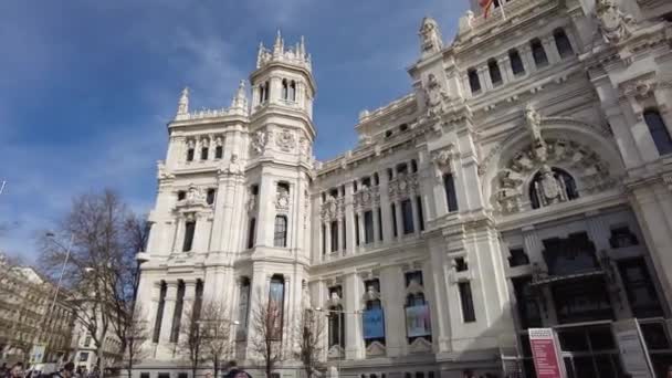 View Fountain Magnificent Building Cibeles Palace Sabeles Square — Stock Video