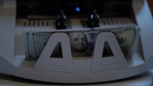 Μετρώντας Μηχανήματα Για Χαρτονομίσματα Ουκρανικό Μηχάνημα Καταμέτρησης Τραπεζογραμματίων Αμερικάνικα Λεφτά — Αρχείο Βίντεο