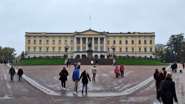 Oslo, Norveç, 19 Ekim 2024: Şehrin modern mimarisine bakış. Modern gayrimenkul, apartmanlar.