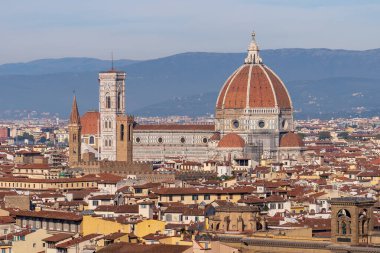 Floransa, İtalya - 5 Kasım 2024: Floransa şehri ve Santa Maria del Fiore Katedrali.