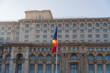 Bükreş, Romanya, 18 Ocak 2025: Parlamento binası manzarası. Parlamento Sarayı