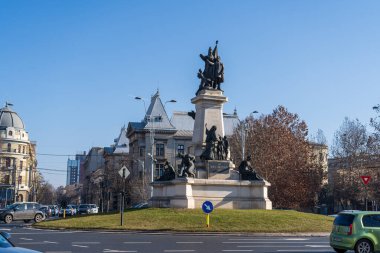 Bükreş, Romanya, 18 Ocak 2025: Üniversite Meydanı ve yakınındaki evler.