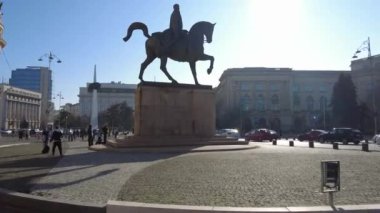 Bükreş, Romanya - 18 Ocak 2025: I. Carol Anıtı 'na Bakış. 