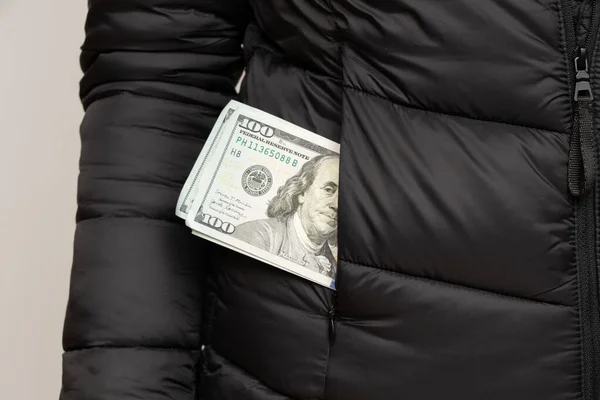 Сто Доларів Кишені Дівчат Чорна Куртка Гроші — стокове фото