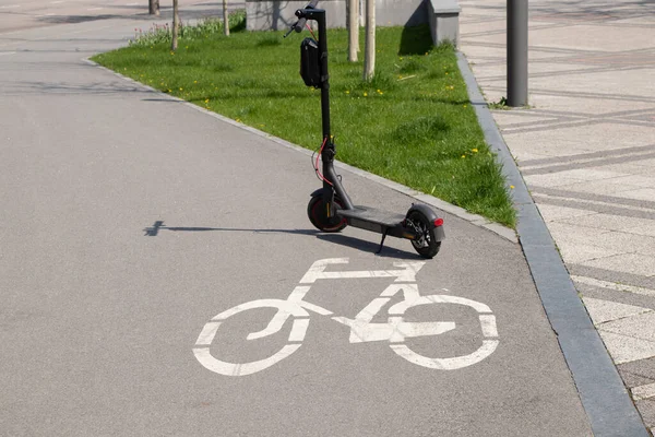Electric Scooter Stands Bike Path Bicycle Markings Asphalt City Dnipro — Stock Photo, Image