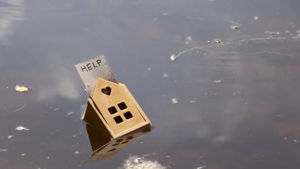 Ukrayna Daki Dinyeper Nehri Nin Kıyısında Küçük Tahta Bir Yüzüyor — Stok video