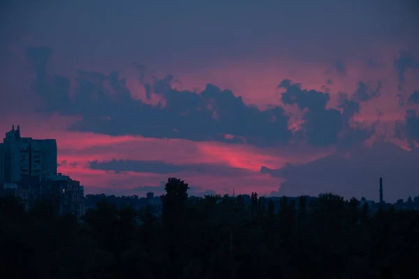 Місто Дніпро Ввечері Заході Сонця Рожевого Неба Україні Захід Сонця — стокове фото
