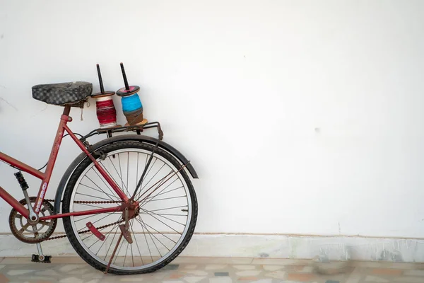 Bicykl Drak Létání Nitě Cívky Charkhi Nosiči Ukazující Oslavy Tohoto — Stock fotografie
