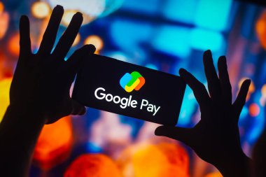 31 Ekim 2022, Brezilya. Bu resimde, Google Pay logosu akıllı telefon ekranında görüntülenir