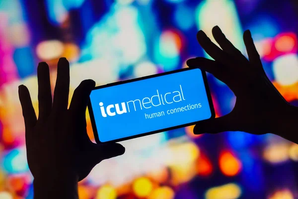 Listopada 2022 Brazylia Tym Zdjęciu Logo Icu Medical Jest Wyświetlane — Zdjęcie stockowe
