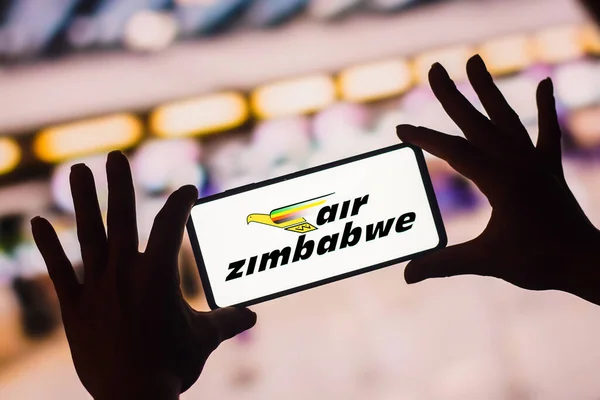 January 2023 Brazil Photo Illustration Air Zimbabwe Logo Displayed Smartphone — Fotografia de Stock