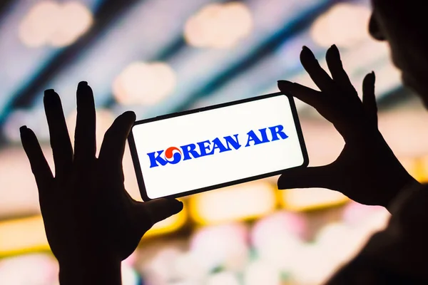 February 2023 Brazil Photo Illustration Korean Air Logo Displayed Smartphone — 图库照片