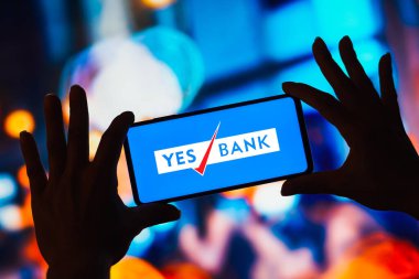 11 Mart 2023, Brezilya. Bu resimde, Evet Bank Limited logosu akıllı telefondan gösteriliyor.