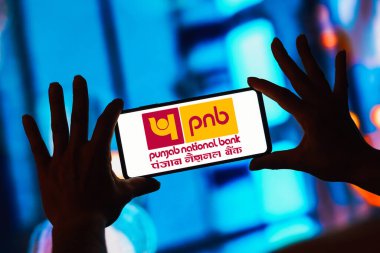 11 Mart 2023, Brezilya. Bu resimde, Punjab Ulusal Bankası (PNB) logosu bir akıllı telefonda gösteriliyor