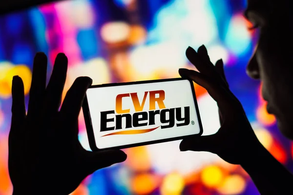 2023年3月14日 巴西在这张照片中 Cvr Energy标志显示在智能手机上 — 图库照片
