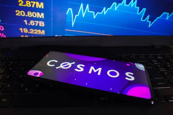 Března 2023 Brazílie Této Fotografii Obrazovce Smartphonu Zobrazeno Logo Cosmos — Stock fotografie