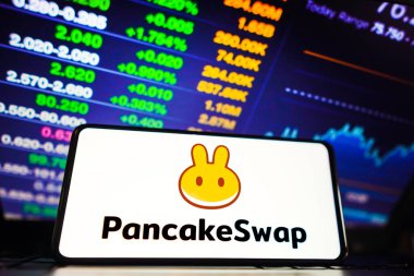 28 Mart 2023, Brezilya. Bu resimde, PancakeSwap (CAKE) logosu akıllı telefon ekranında görüntülenir