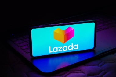 8 Mayıs 2023, Brezilya. Bu resimde Lazada logosu akıllı telefon ekranında gösteriliyor.