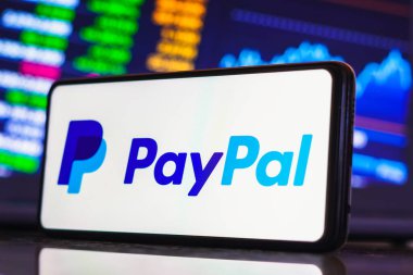 17 Mayıs 2023, Brezilya. Bu resimde, PayPal logosu akıllı telefon ekranında görüntülenir