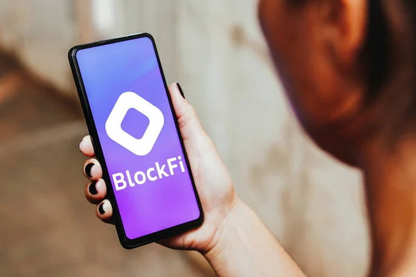 Mayıs 2023 Brezilya Resimde Blockfi Logosu Akıllı Telefon Ekranında Görüntülenir — Stok fotoğraf