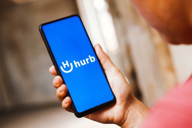 27 Mayıs 2023, Brezilya. Bu resimde Hurb logosu akıllı telefon ekranında gösteriliyor.