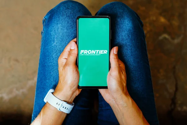 June 2023 Brazil Photo Illustration Frontier Airlines Logo Displayed Smartphone — Stock Photo, Image