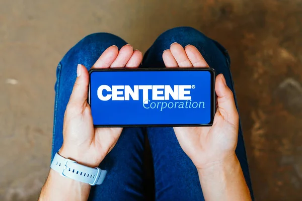 Haziran 2023 Brezilya Resimde Centene Corporation Logosu Akıllı Telefon Ekranında — Stok fotoğraf