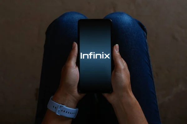 Червня 2023 Року Бразилія Цій Фотографії Логотип Infinix Mobile Відображається — стокове фото
