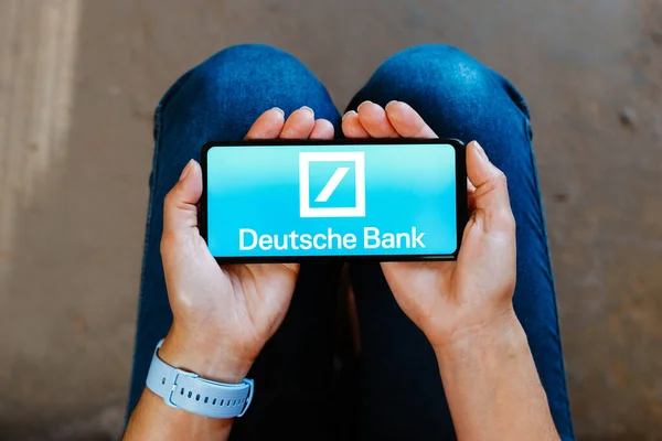 Junho 2023 Brasil Nesta Foto Ilustração Logotipo Deutsche Bank Exibido — Fotografia de Stock
