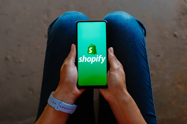Junho 2023 Brasil Nesta Foto Ilustração Logotipo Shopify Exibido Uma — Fotografia de Stock
