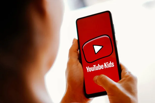 Липня 2023 Року Бразилія Цій Фотографії Логотип Youtube Kids Відображається — стокове фото
