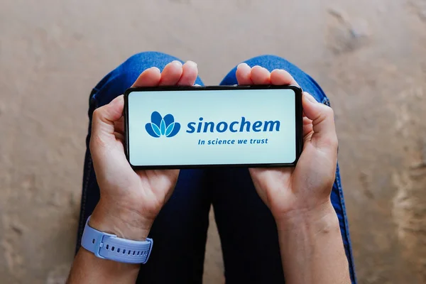 August 2023 Brazil Photo Illustration Sinochem Logo Seen Displayed Smartphone — Stock Photo, Image
