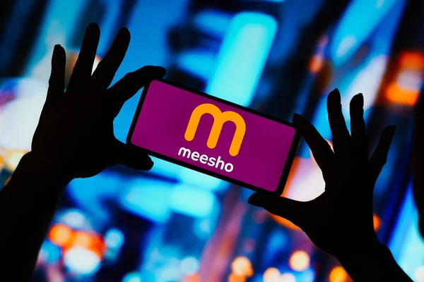 August 2023 Brazil Photo Illustration Meesho Logo Seen Displayed Smartphone — Stock Photo, Image
