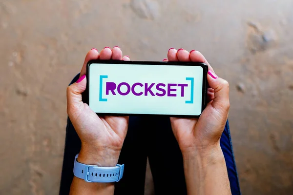 Ağustos 2023 Brezilya Resimde Rockset Logosu Bir Akıllı Telefondan Gösteriliyor — Stok fotoğraf