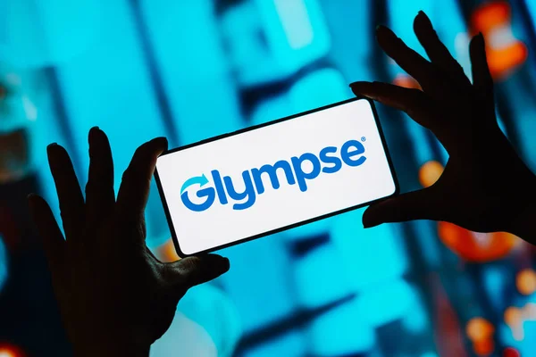 September 2023 Brazil Photo Illustration Glympse Logo Displayed Smartphone Screen — Stock Photo, Image
