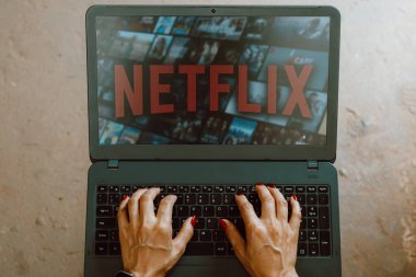 26 Eylül 2023, Brezilya. Bu resimde Netflix logosu bir dizüstü bilgisayar ekranında gösterilir.