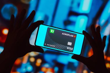 21 Ekim 2023, Brezilya. Bu fotoğraf illüstrasyonunda, Aeroplan Kredi Kartı akıllı telefon ekranında görüntülenir