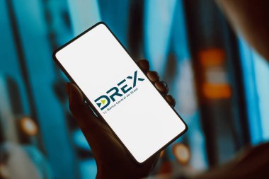 3 Kasım 2023, Brezilya. Bu resimde, Drex (Digital Real X) logosu akıllı telefon ekranında görüntülenir