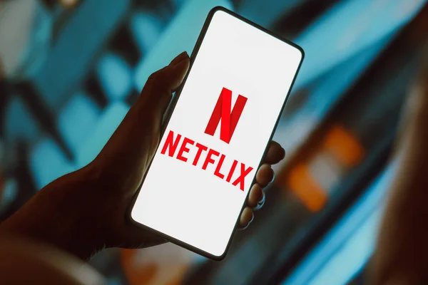 November 2023 Brazil Photo Illustration Netflix Logo Displayed Smartphone Screen — Stock Photo, Image
