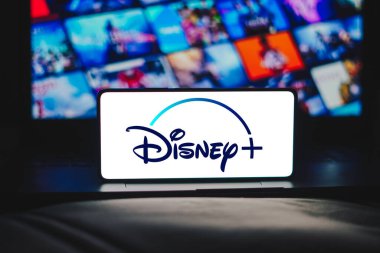 5 Aralık 2023, Brezilya. Bu resimde, Disney Plus logosu akıllı telefon ekranında gösteriliyor