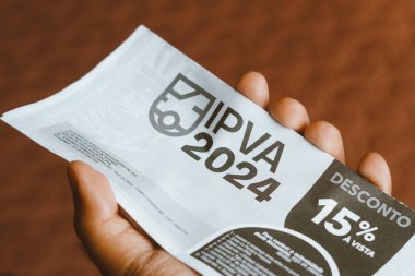 12 Aralık 2023, Brezilya. Bu resimde ödeme fişi IPVA (Imposto ayık a Propriedade de Veculos Automotores). Araç sahipliğine uygulanan Brezilya vergisi..